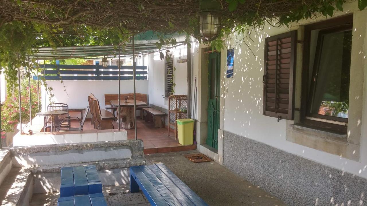 Pape Punat Hotell Eksteriør bilde